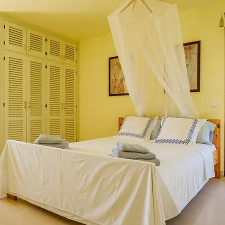 Sunrise Villa *